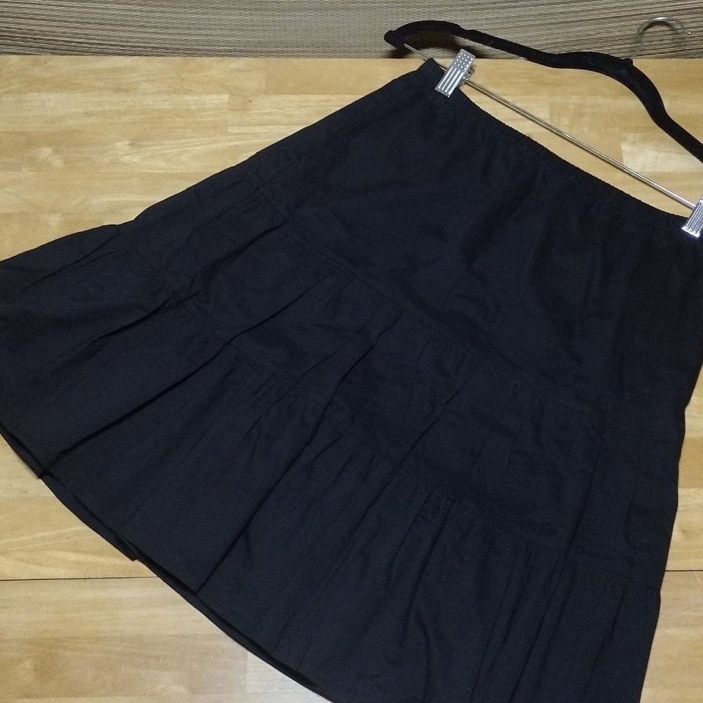 Small 3 Tiered Lined Cotton Black Knee Skirt